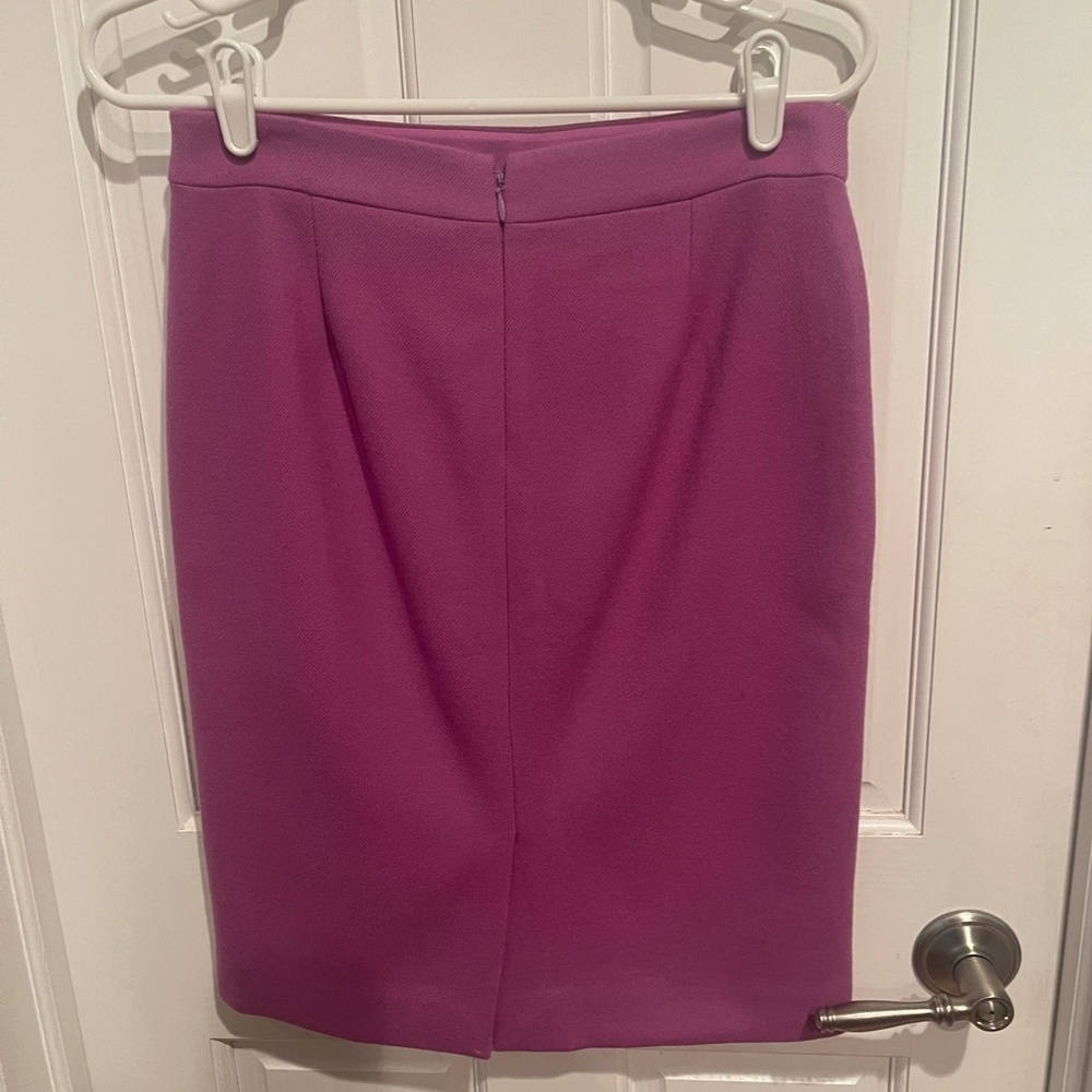 J. Crew 100% Wool Dahlia Chic Women's Fuchsia Pencil Skirt 2 - Picture 2 of 4